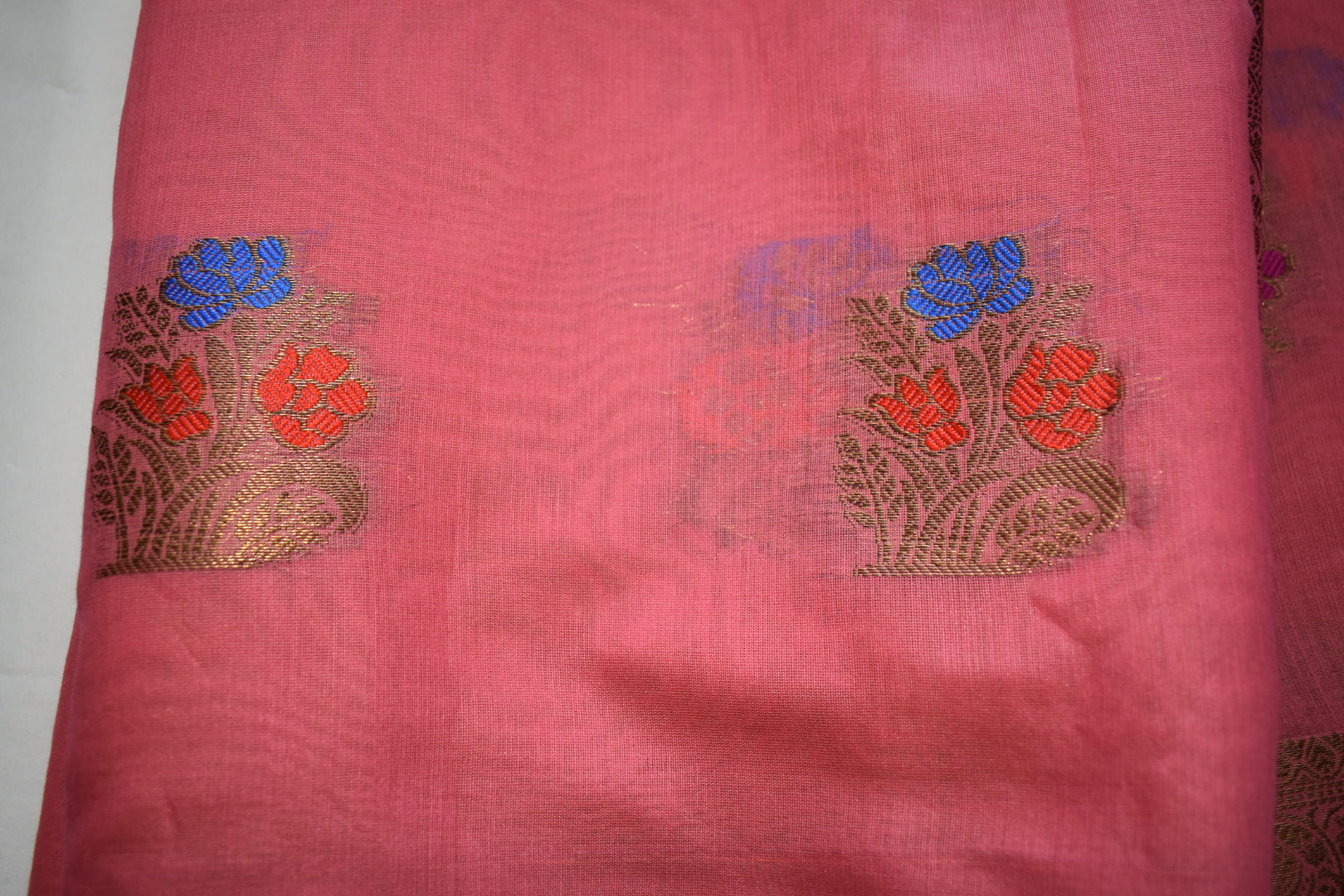Pink Color - Silk Cotton Handloom Saree Gold Silk Thread work