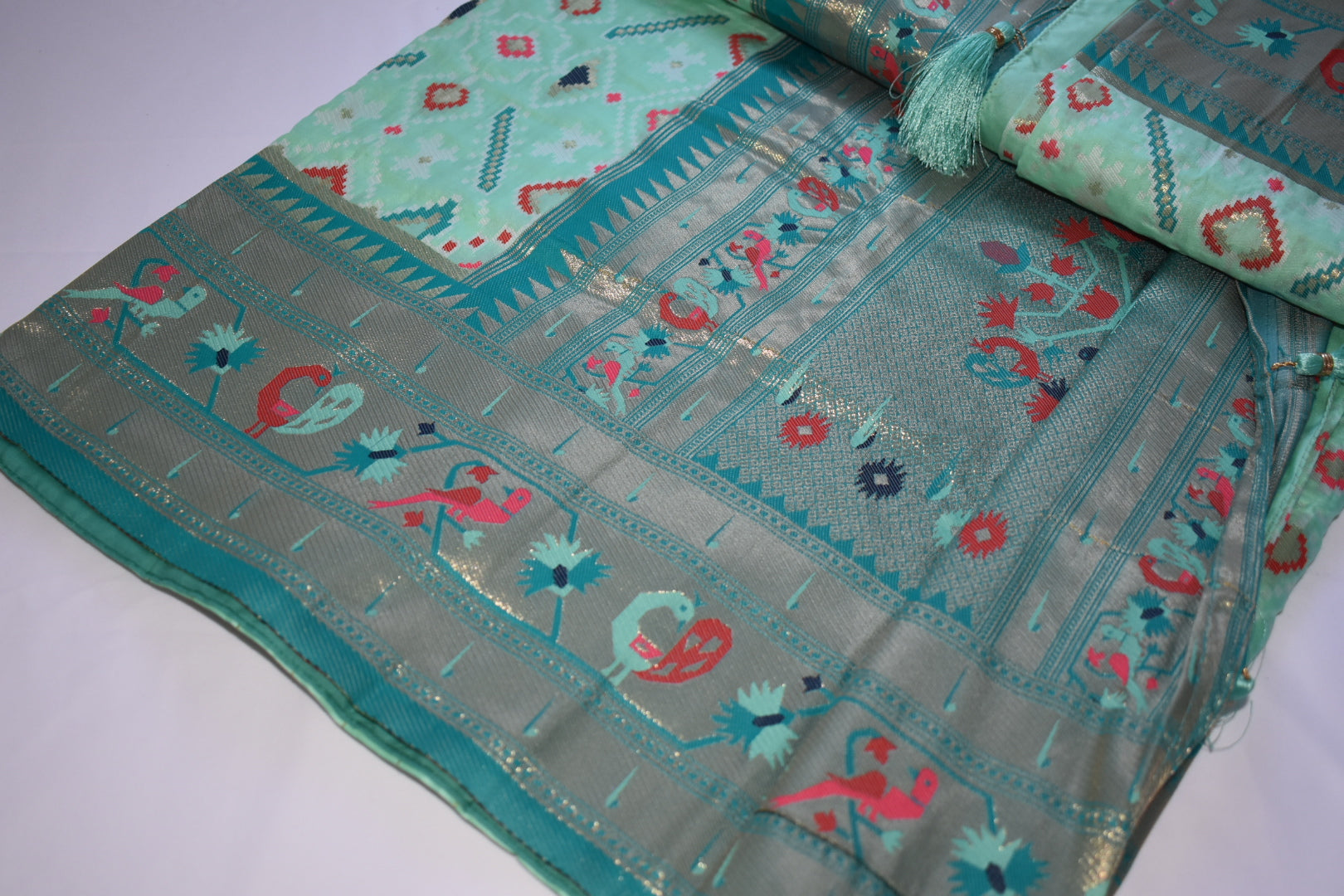 Green II Color - Silk Patola Kanjipuram Saree - Silk Zari Thread - Contrast Border