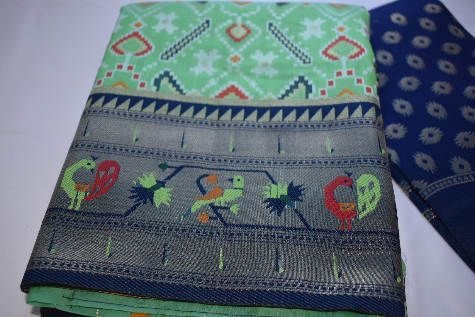 Green III Color - Silk Patola Kanjipuram Saree - Silk Zari Thread - Contrast Border