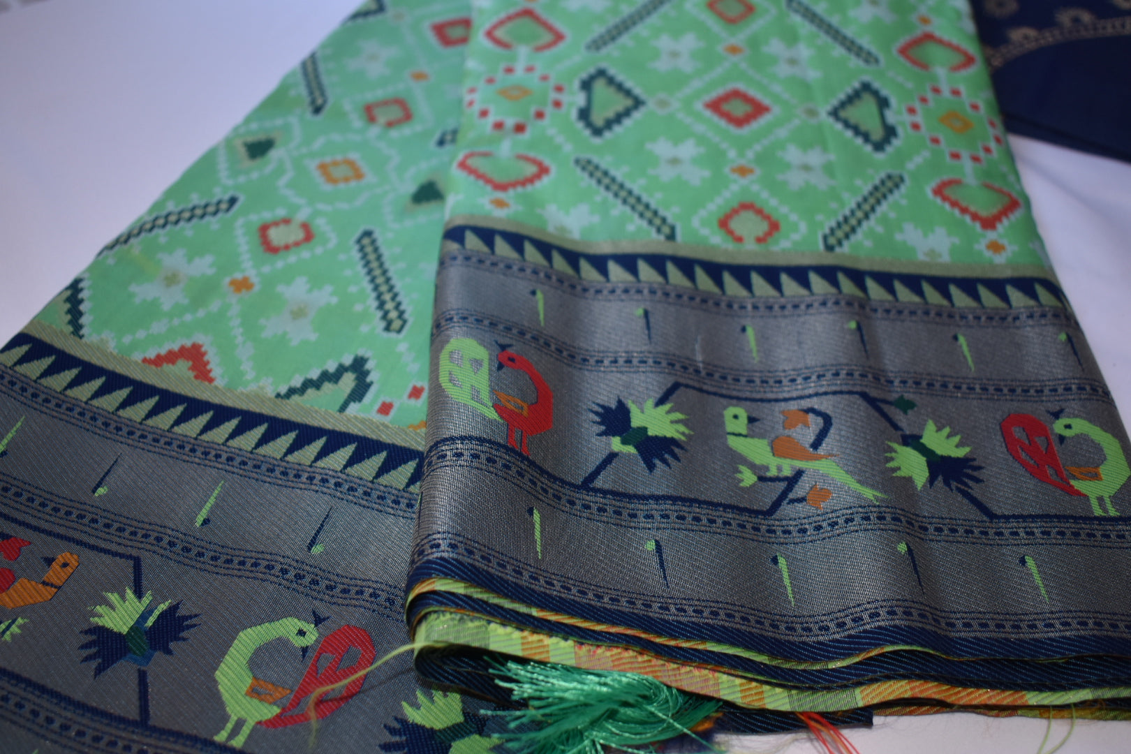 Green III Color - Silk Patola Kanjipuram Saree - Silk Zari Thread - Contrast Border