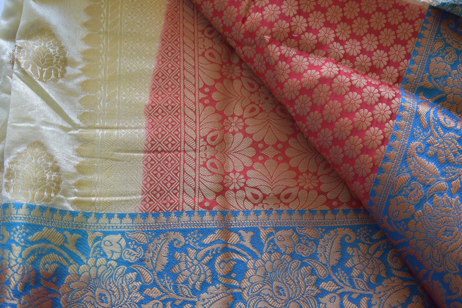 Soft Silk Saree - Cream Color Two-Tone Color Border - Pure Silk Saree - Floral Zari Design