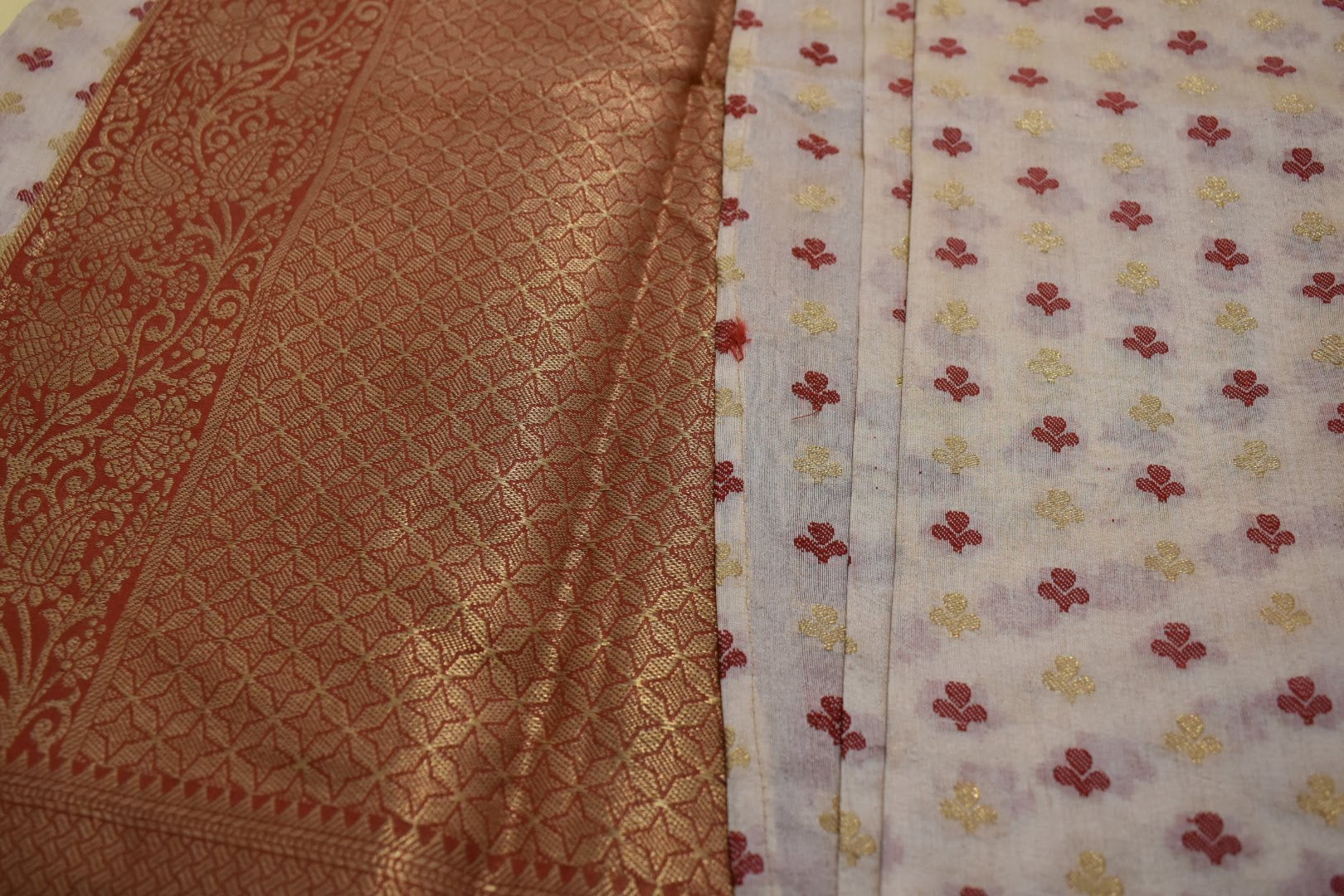 Cream Red Color - Chandheri Silk Saree - Silk Zari And Thread - Modern Small Motif pattern