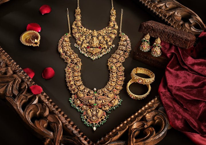 5 Ways to Style Temple Jewelry for Different Ethnic Looks