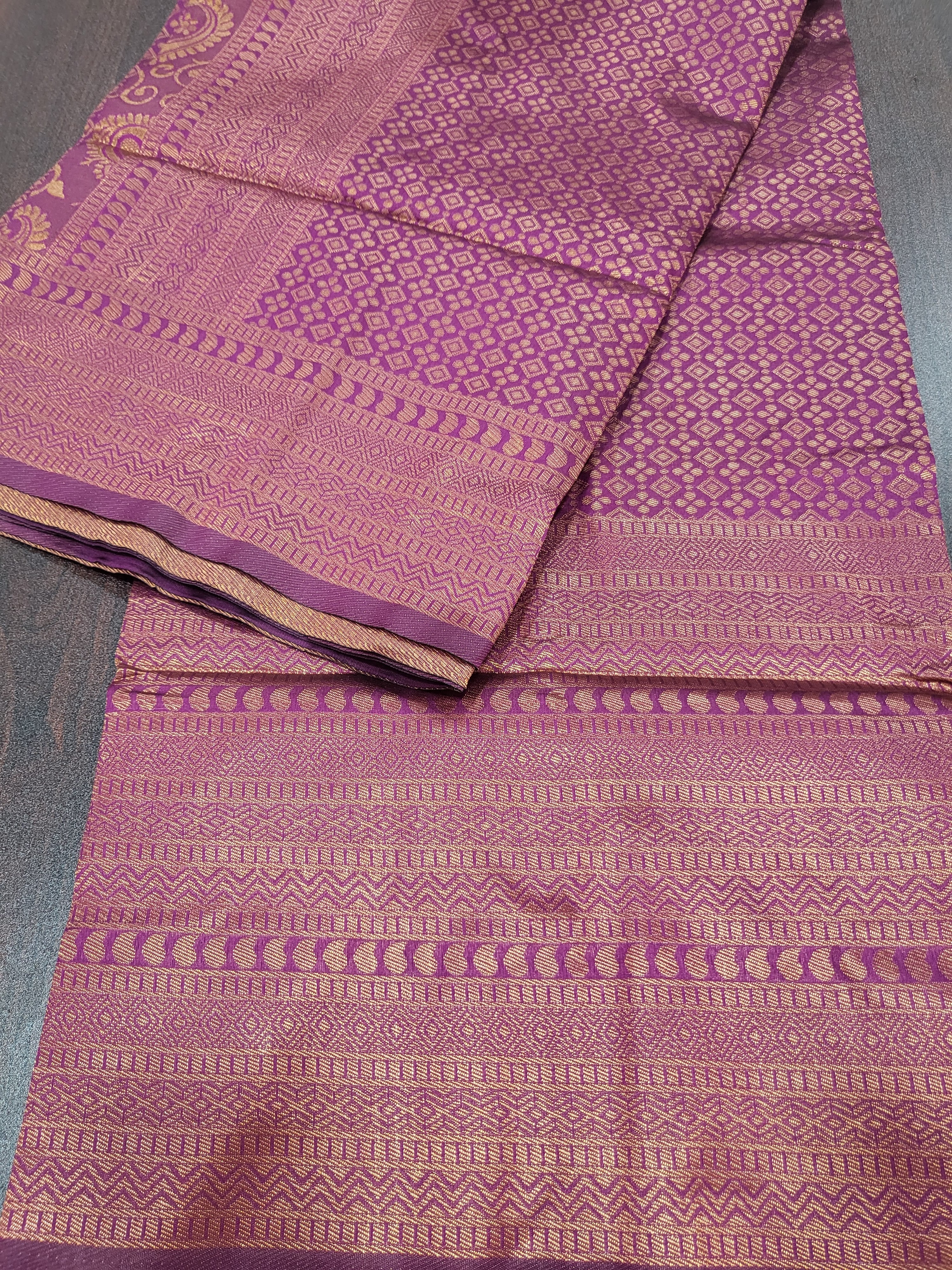 Silk Blend Butta Motif saree Light weight with Rose Gold Copper silk threads with detailed Pallu and border