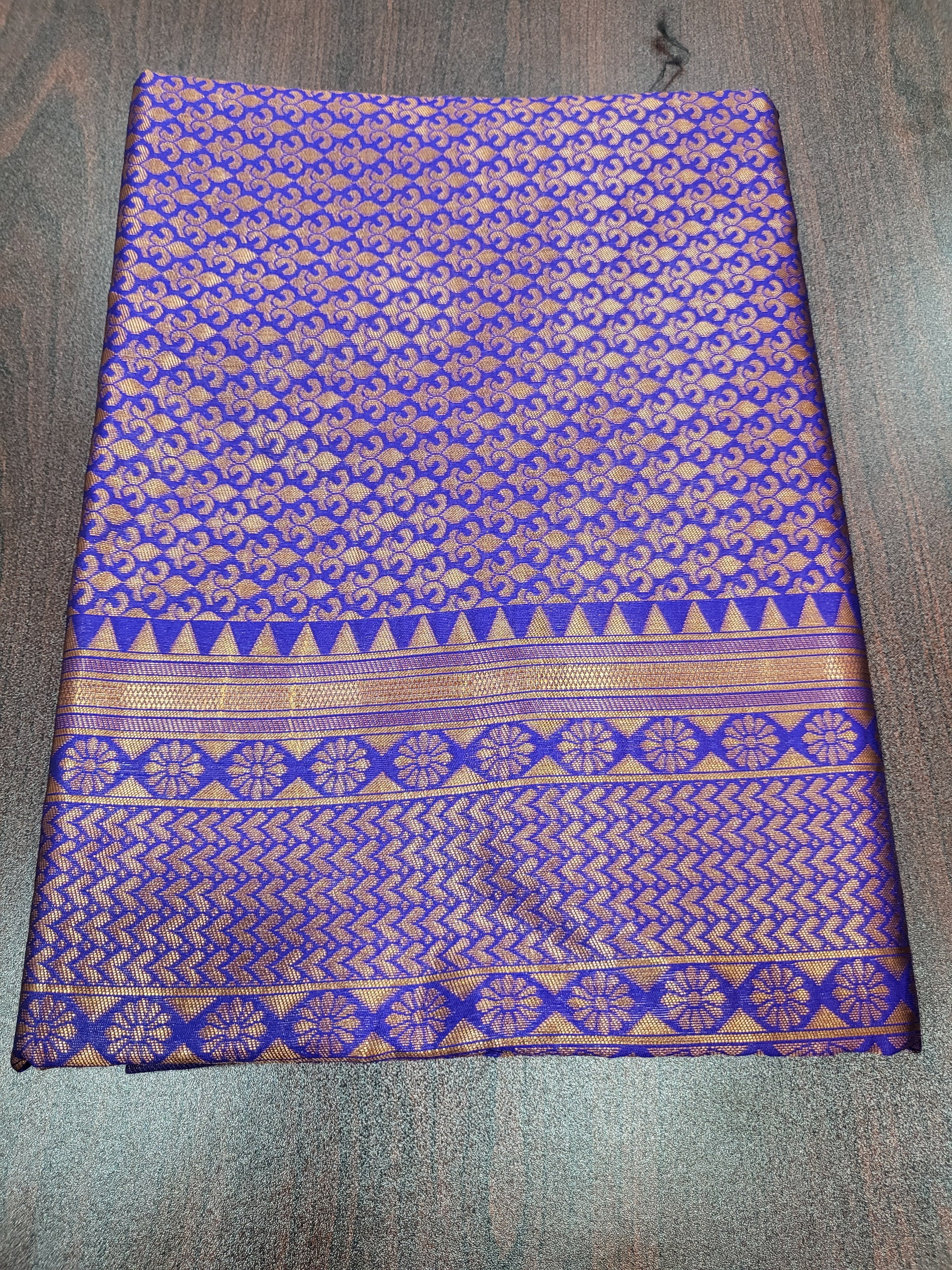 Silk Blend Butta Motif saree Light weight with Rose Gold Copper silk threads with detailed Pallu and border