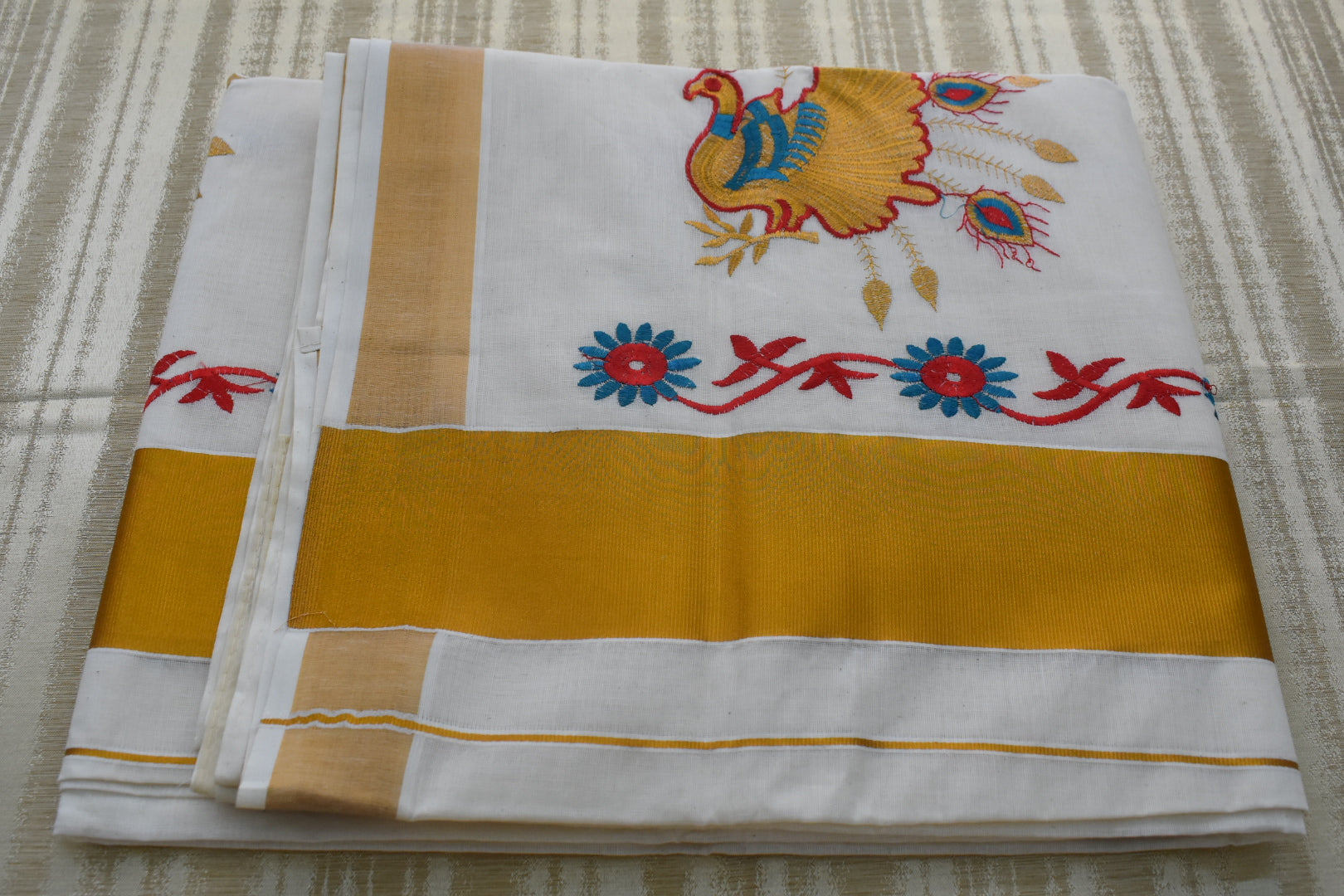 Ivory Cream Color - Kasavu Mul Mul Cotton Saree - Pure Silk Thread Embroidered - Peacock & Flowers Embroidery 2