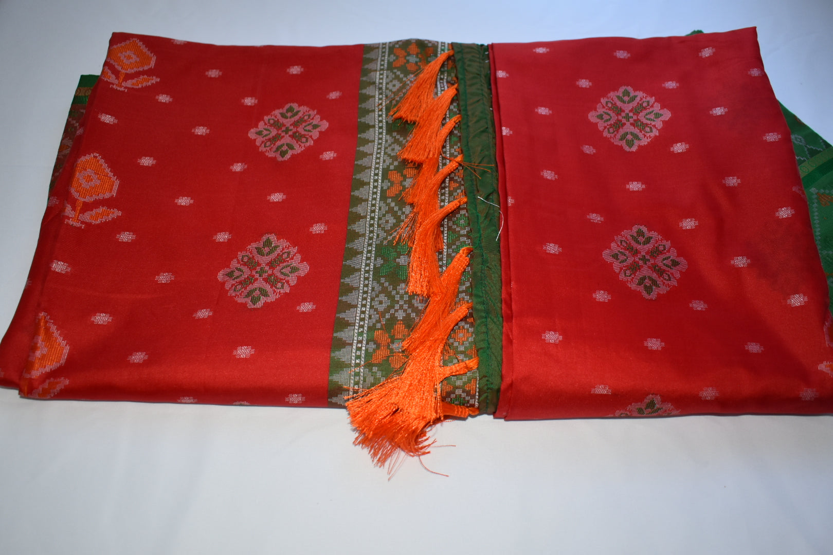 Red Color - Silk Patola Saree - Silk Zari Border Thread Floral Pattern - Green Contrast Border