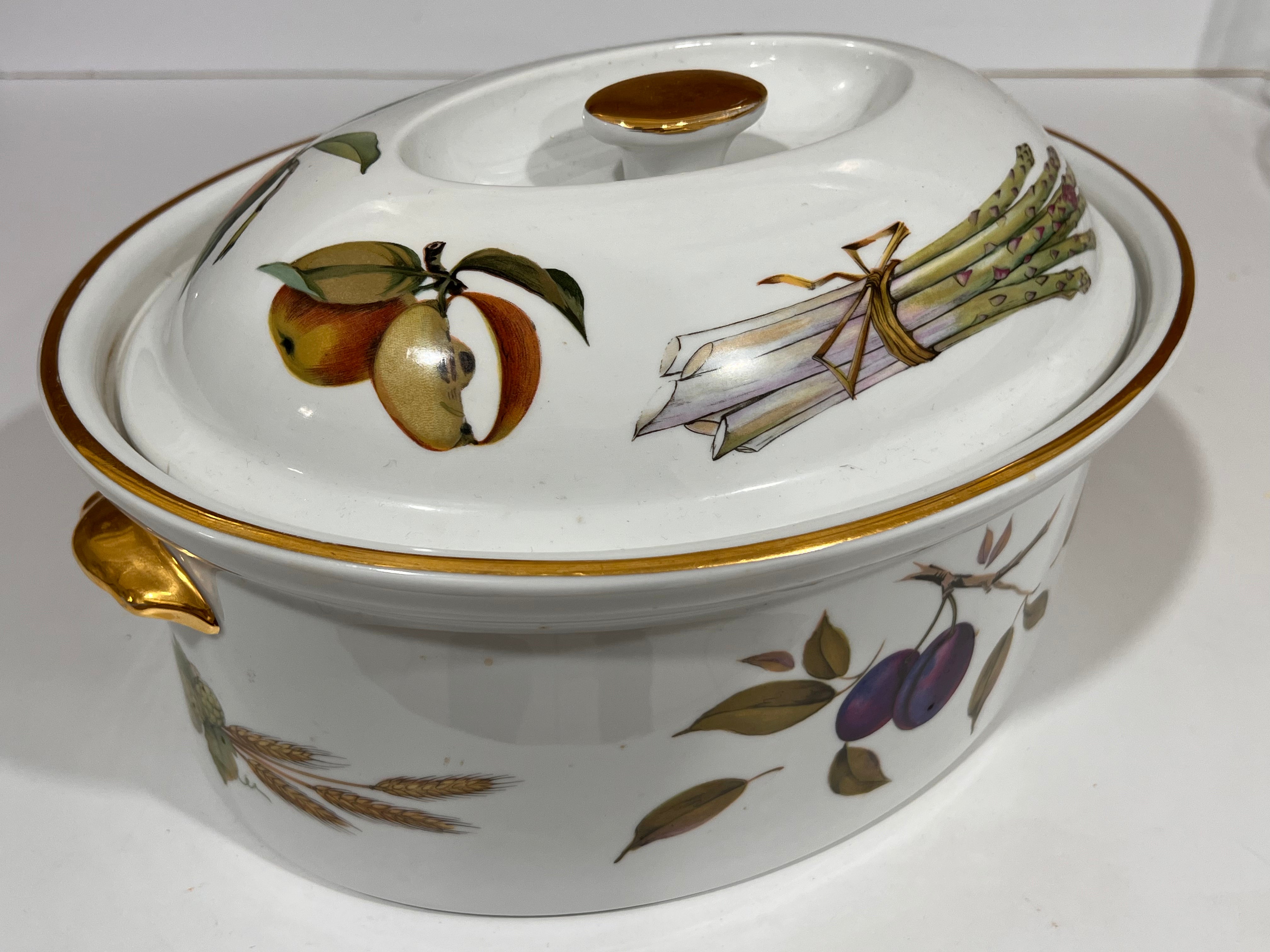Royal Worcester Evesham Original Porcelain Fine China - Big Serving Dish With Lid - Gold Trim - From England