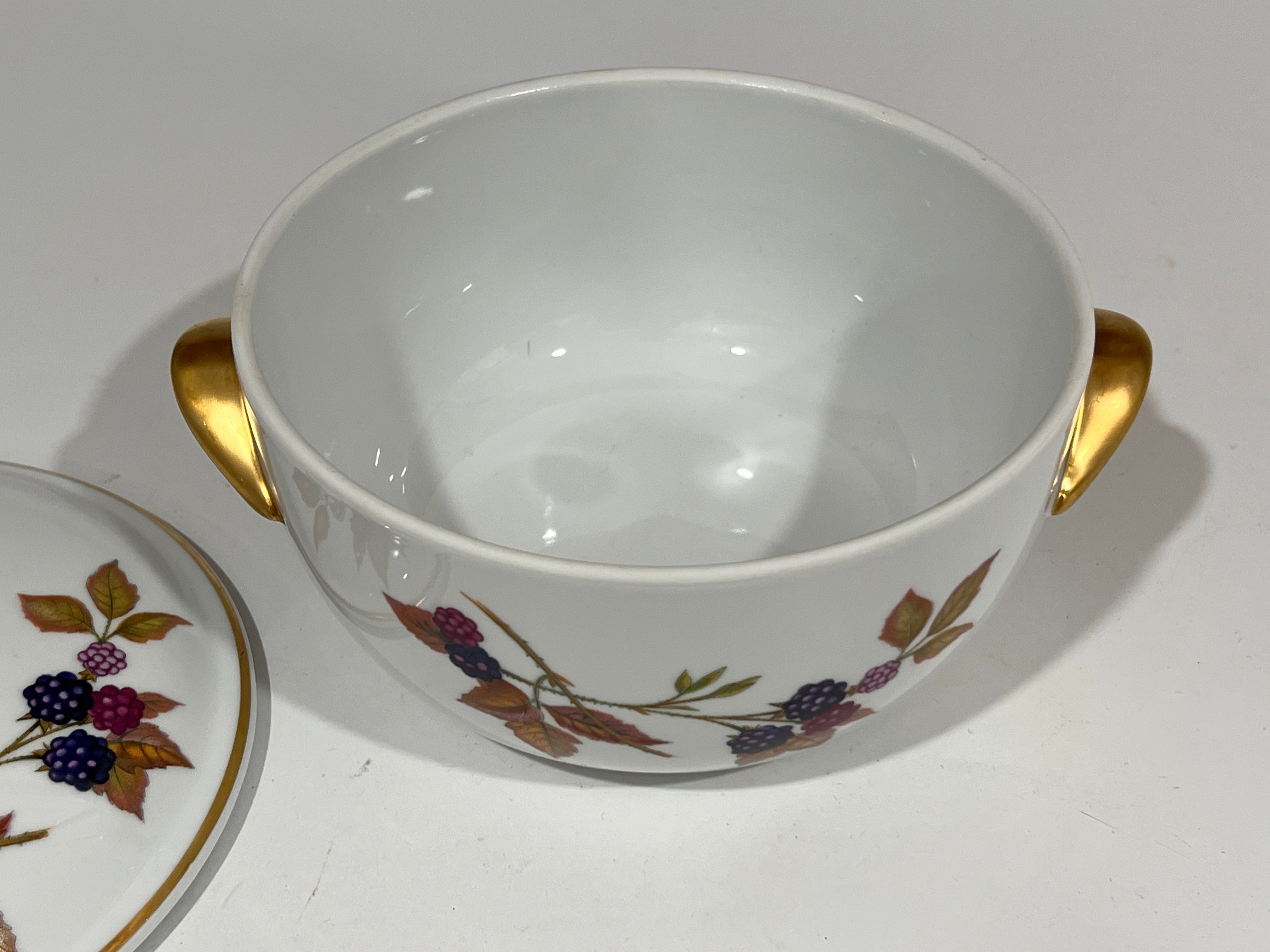 Royal Worcester Evesham Original Porcelain Fine China - Big Serveware With Lid - Gold Trim - From England