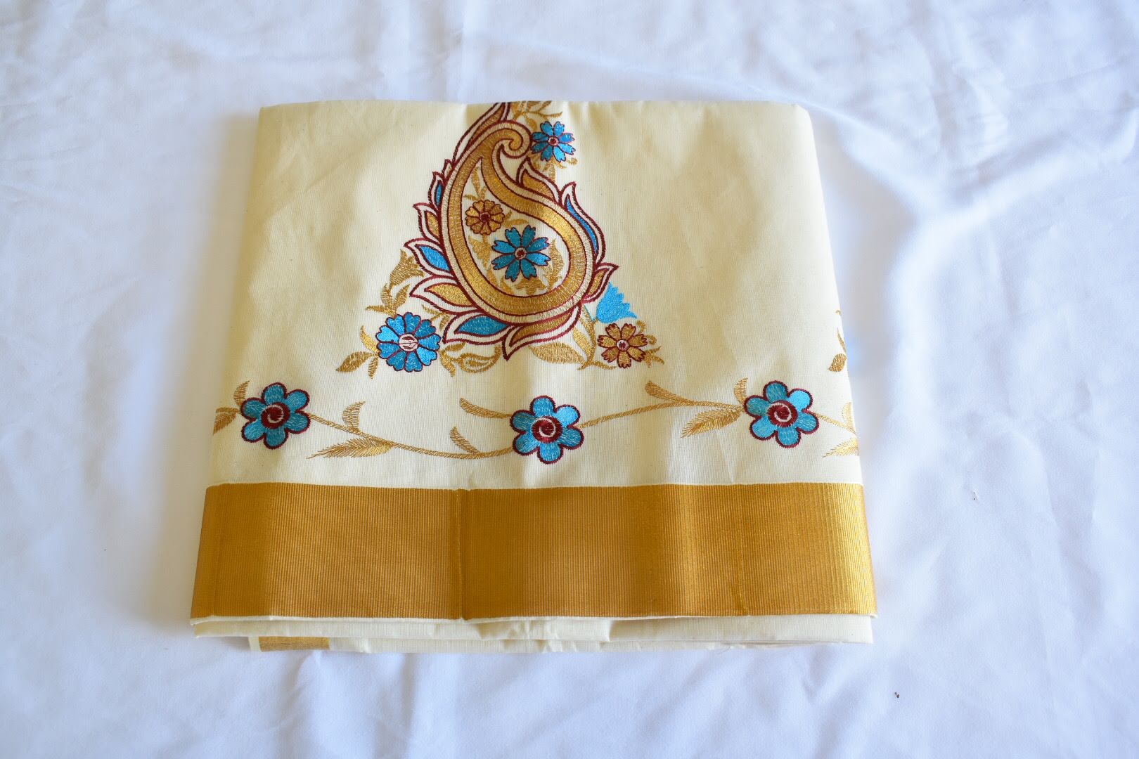 Embroidered Kasavu Saree - Ivory Cream Color - Cotton Saree - Pure Silk Thread Embroidered - Flowery I Embroidery VIII