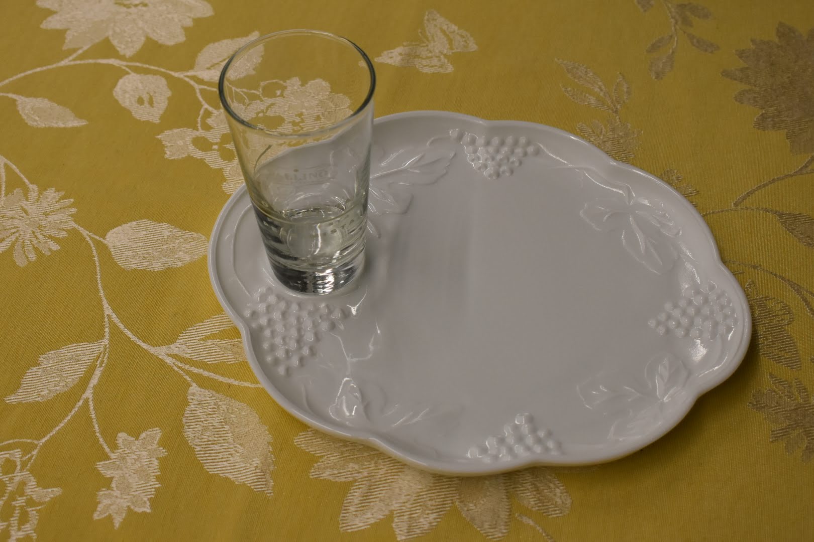 Porcelain Glass - Grape Vine Emboss - Snack Plate and Tea Cup - 2 piece set