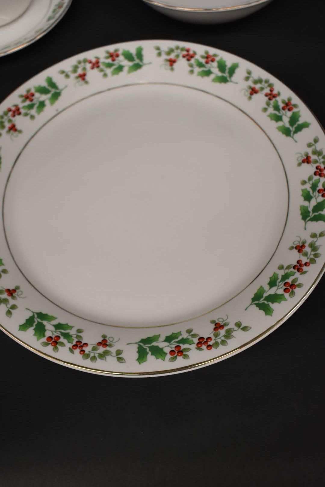 Holiday Holly Pattern - Mid Century Gold Trim Porcelain Fine China - 5 Piece Dinner Set