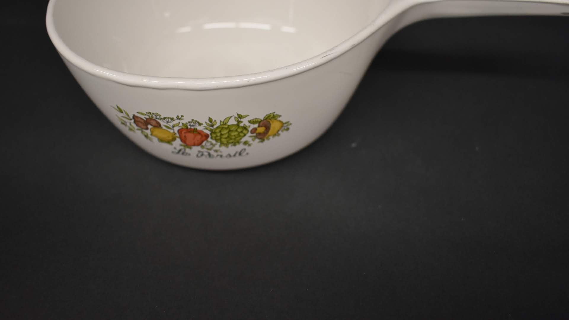 Spice Of Life - Corning Ware Casserole - Round Shape with handle