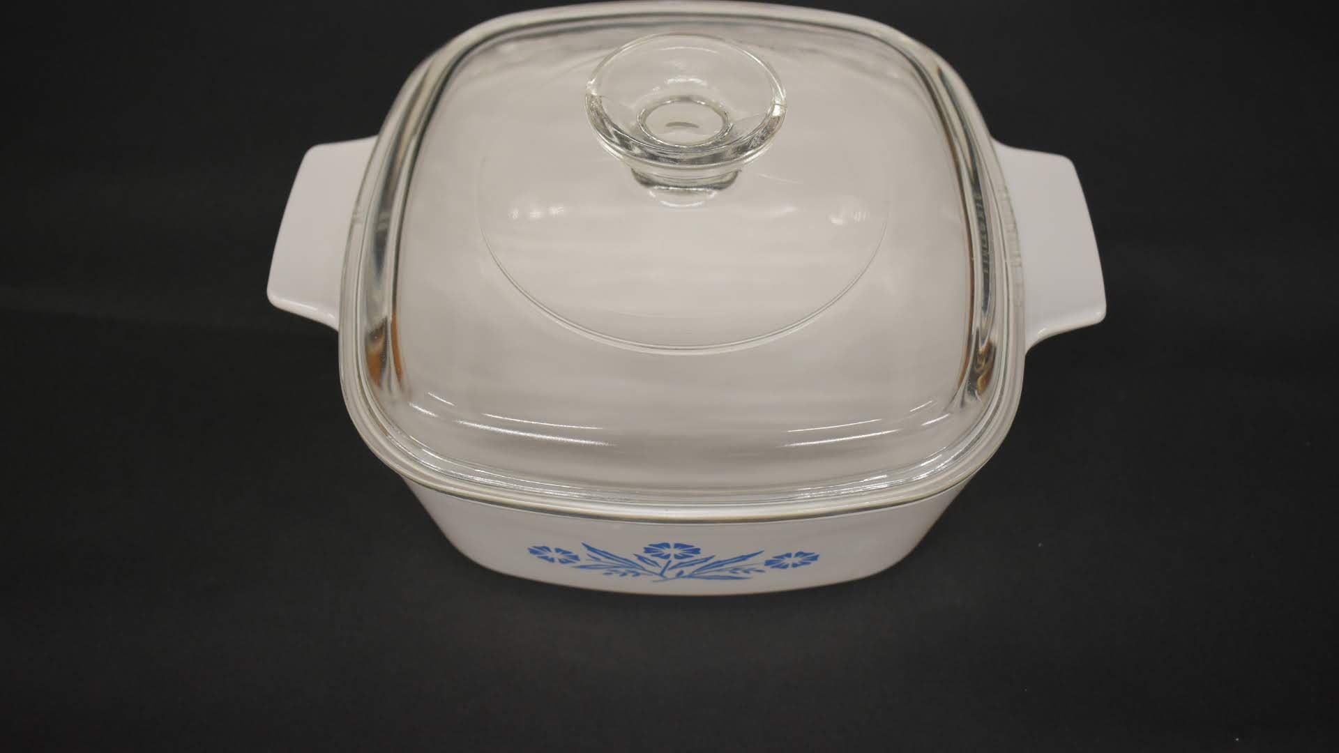 Corning ware - White Blue Corn Flower 3 - Corning ware Casserole - Square Shape with lid -  Pre- owned
