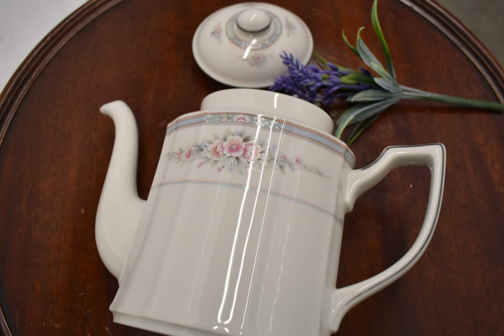 Noritake Rothschild - Fine Porcelain China - Tea Coffee Pot