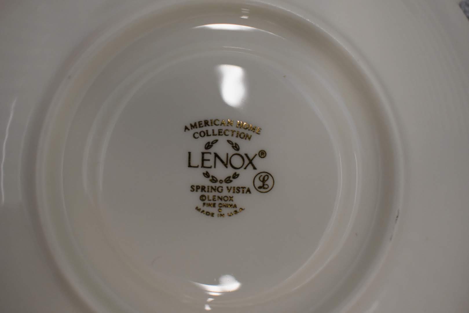 Lenox Spring Vista - Fine Porcelain China - 5 Piece Dinnerware Set 1 place setting - Ivory Color - Gold Rim