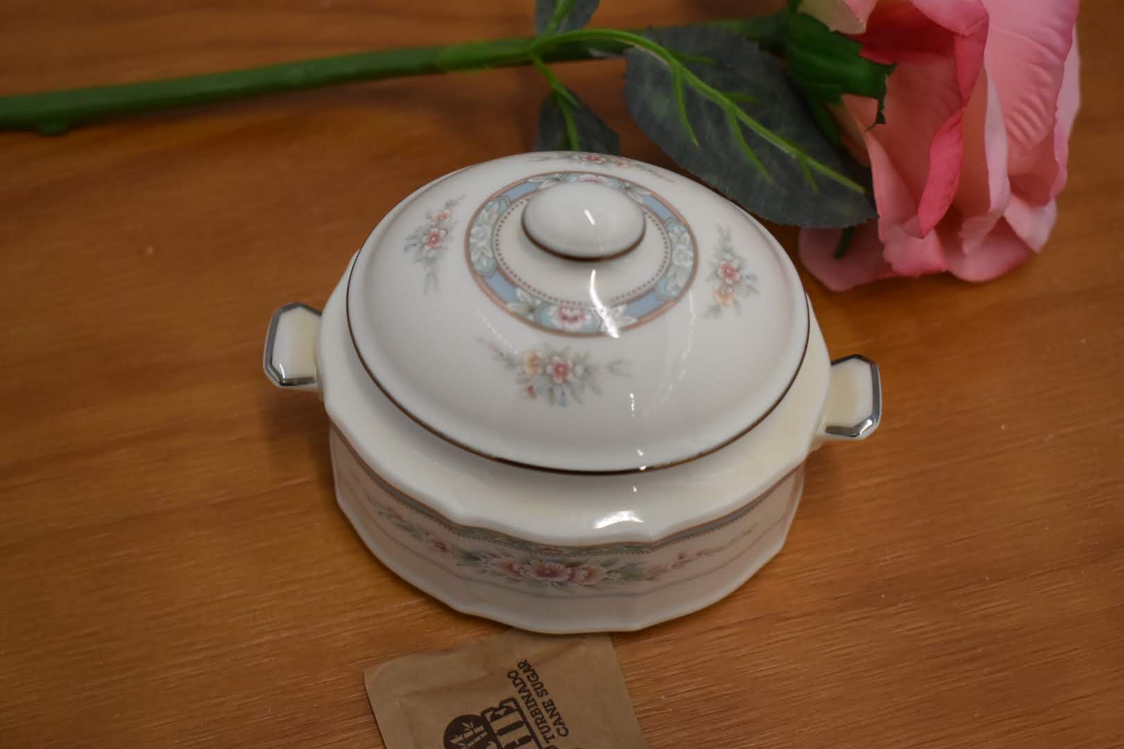 Noritake Rothschild - Porcelain Fine China  - Sugar Bowl With Lid