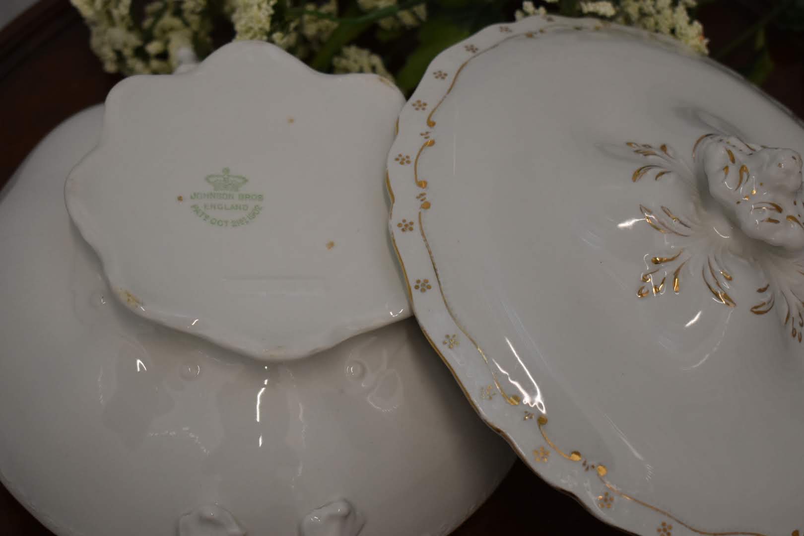 Johnson Bros- Fine Porcelain China - Mid Century Vegetable Bowl With Lid - White Gold Pattern - From France