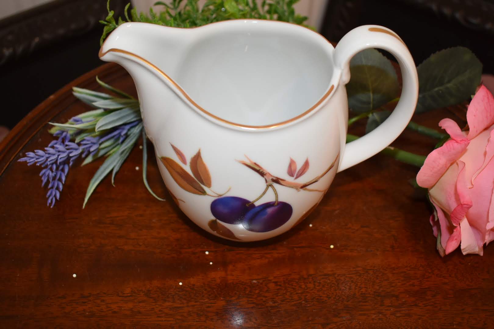Royal Worchester Evesham - Fine Porcelain China - Gravy Bowl, Big Creamer - Gold Trim - From England