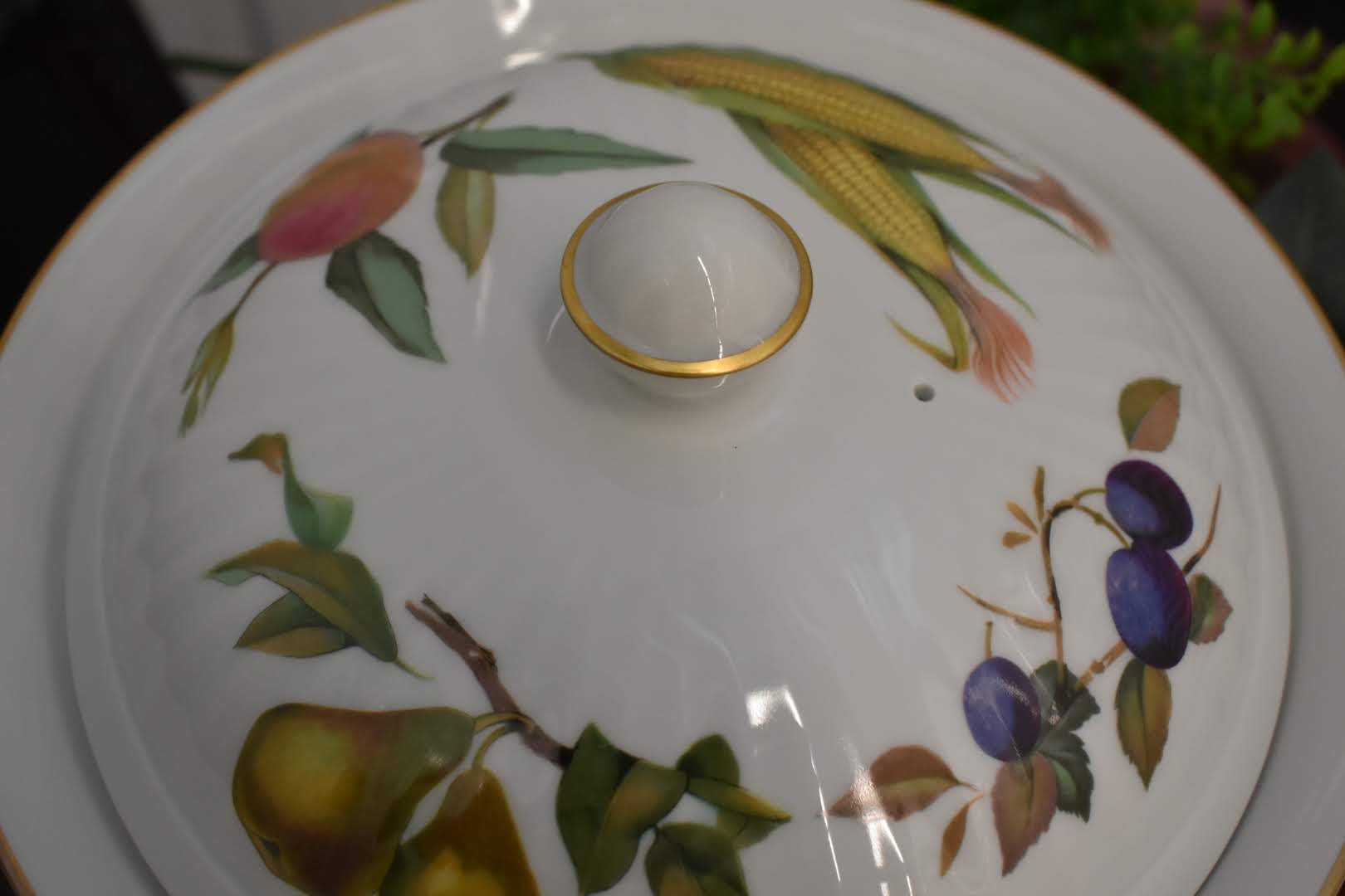 Royal Worcester Evesham Original Porcelain Fine China - Big Serveware With Lid - 22k Gold Trim