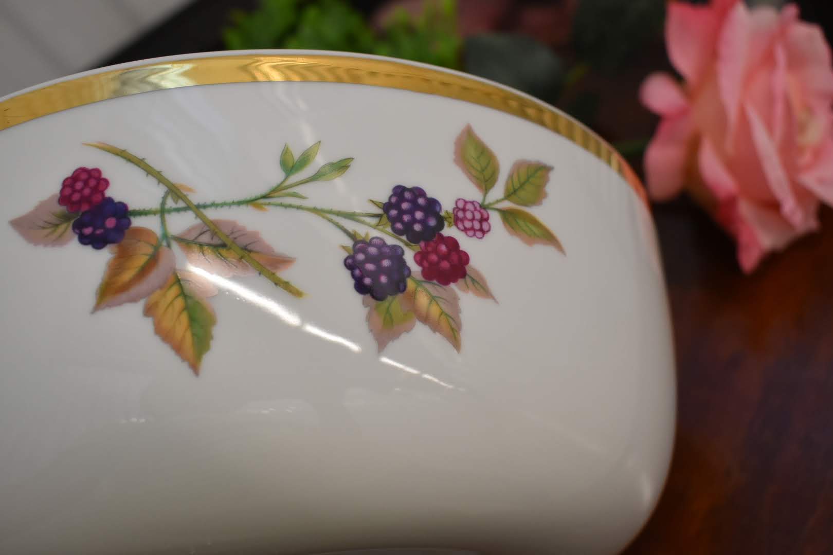 Royal Worchester Evesham - Fine Porcelain China - Huge Bowl - Gold Trim - From England