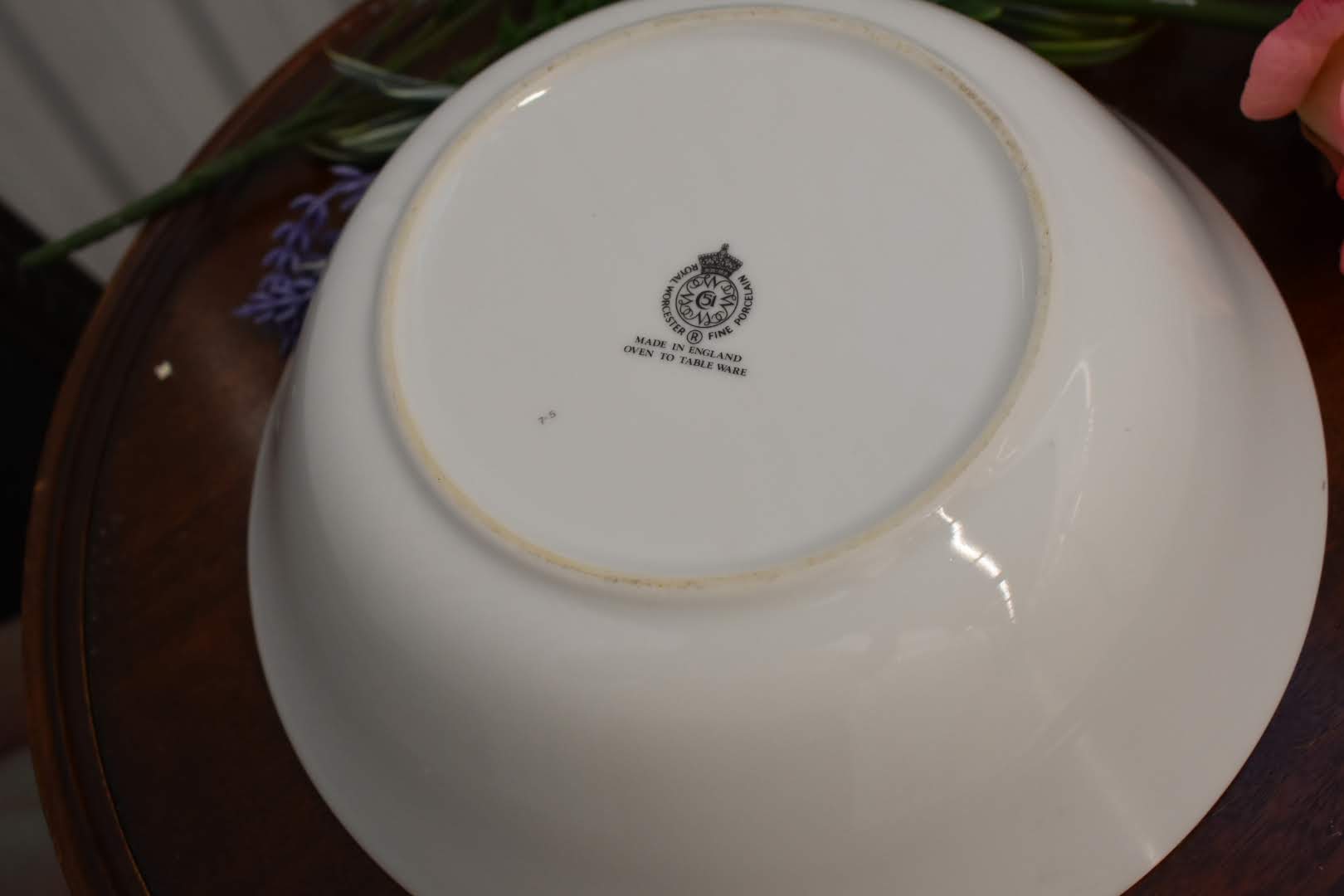 Royal Worchester Evesham - Fine Porcelain China - Large Vegetable Bowl - 22k Gold Trim