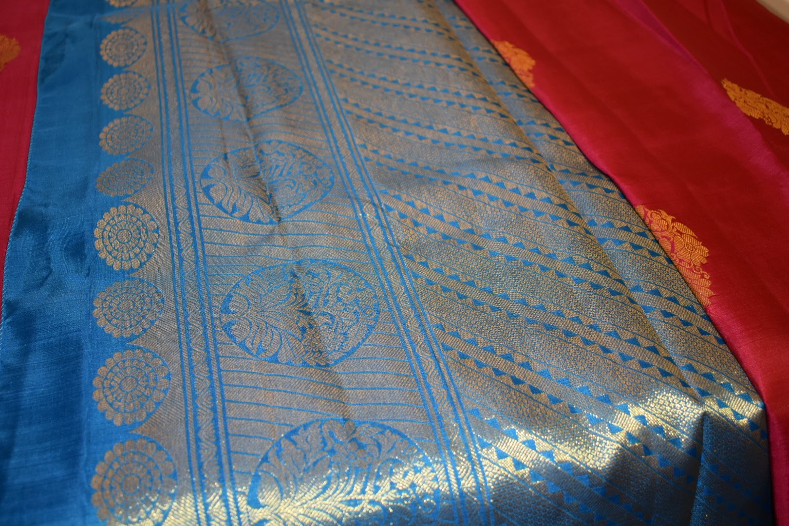 Pink Blue Two Tone Color - Pure Silk Saree - Silk Zari Thread Pattern