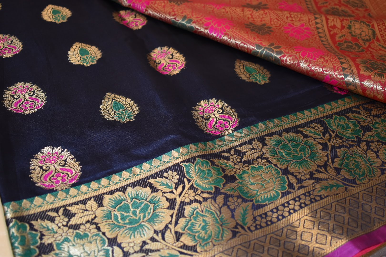 Silk Saree - Black Color - Contrast Pallu - Gold Zari And Silk Thread Floral Design