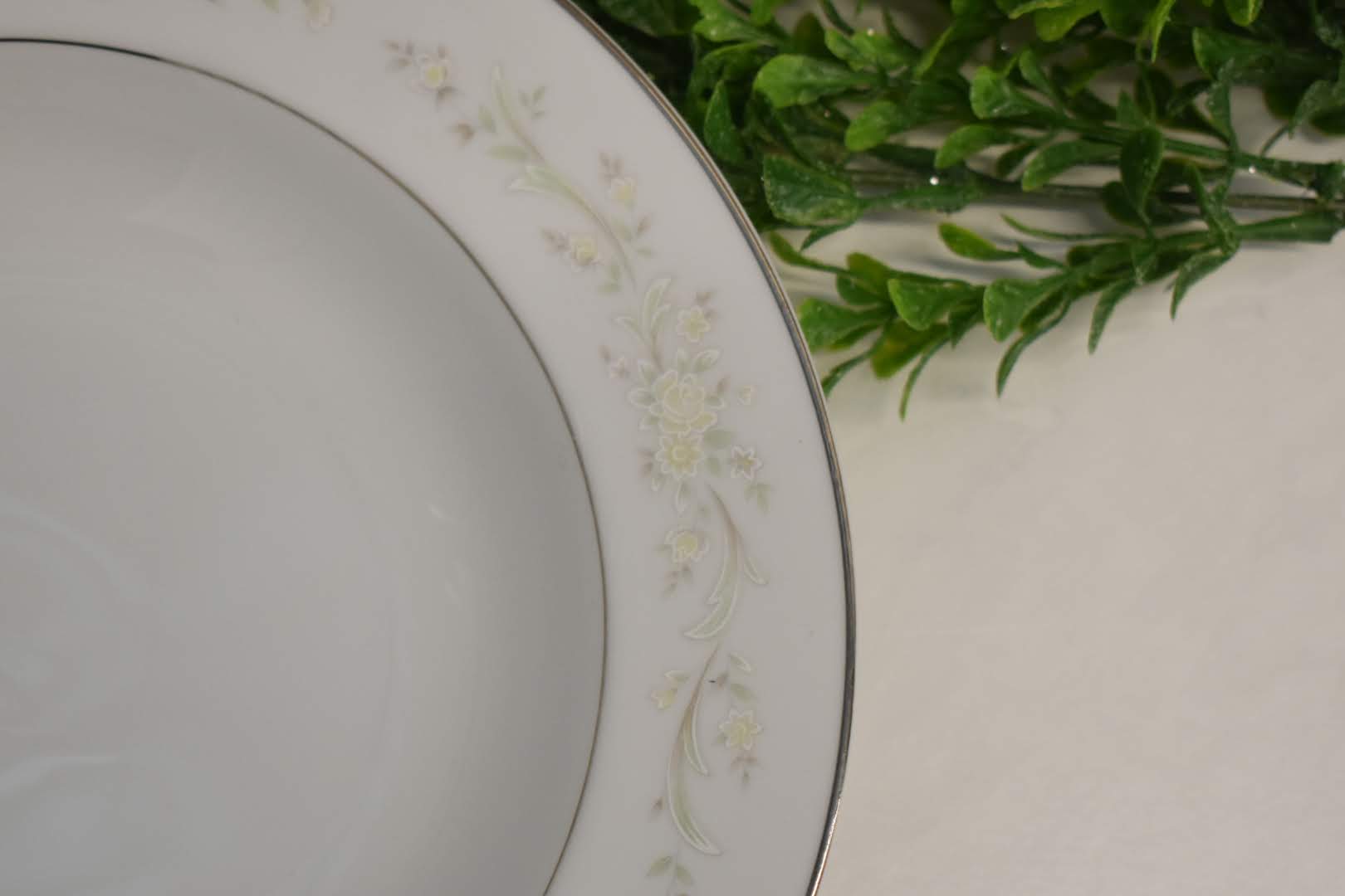 Four Crown China - Porcelain Fine China - Pastel Color - Vegetable Bowl - Platinum Rim