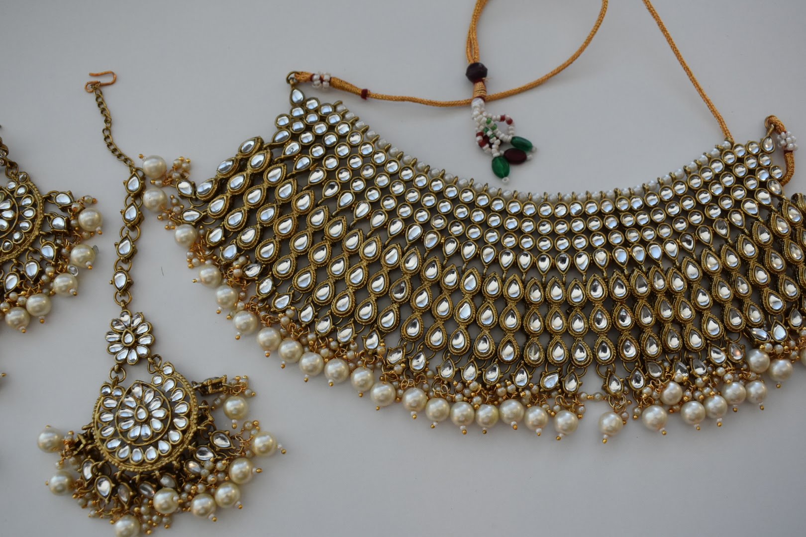 Kundan Beads - Faux Pearls- Light Gold Metal Color- Choker Necklace Set