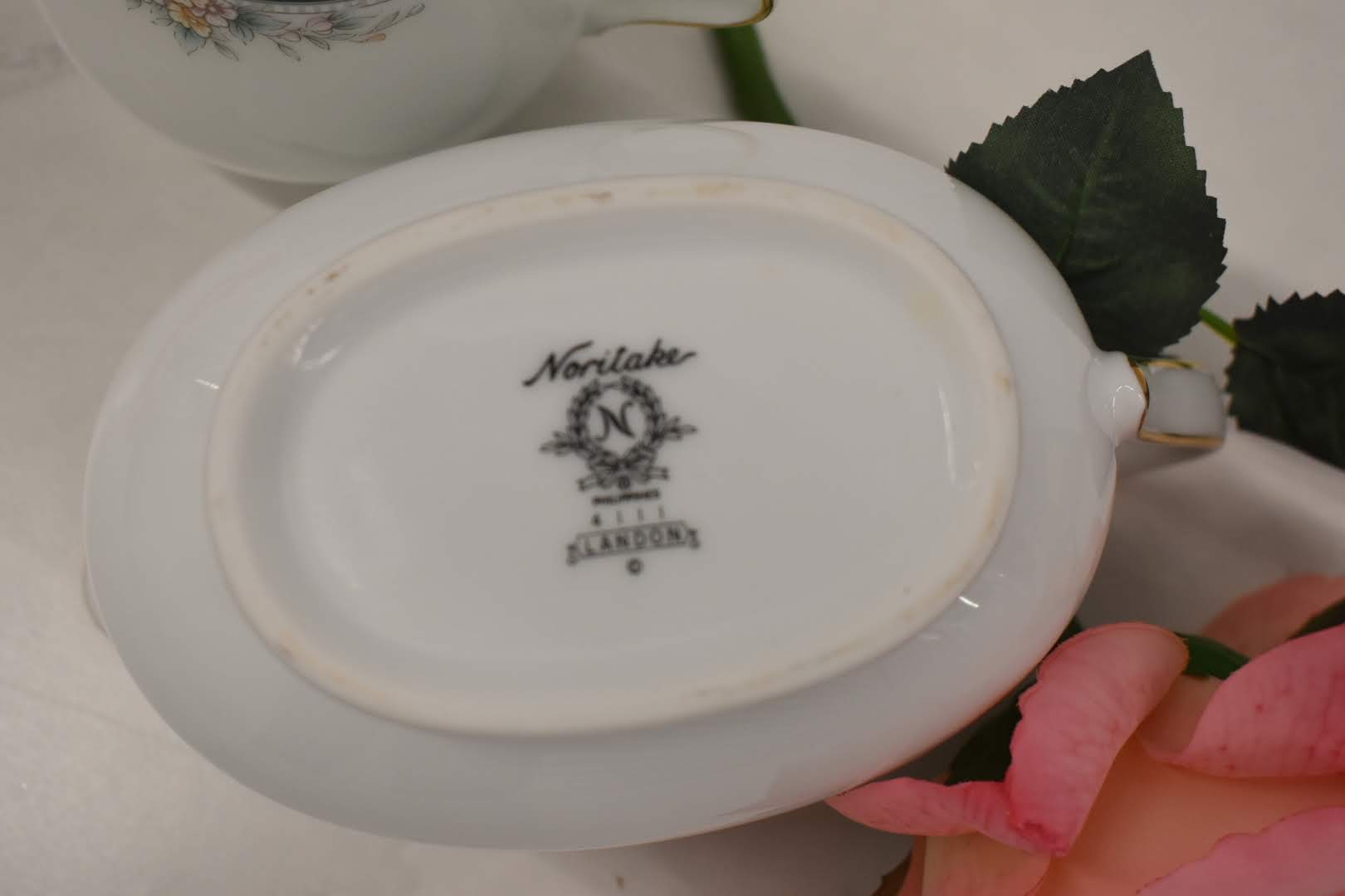 Noritake Landon - Fine Porcelain China - White Green Color - Small Platter