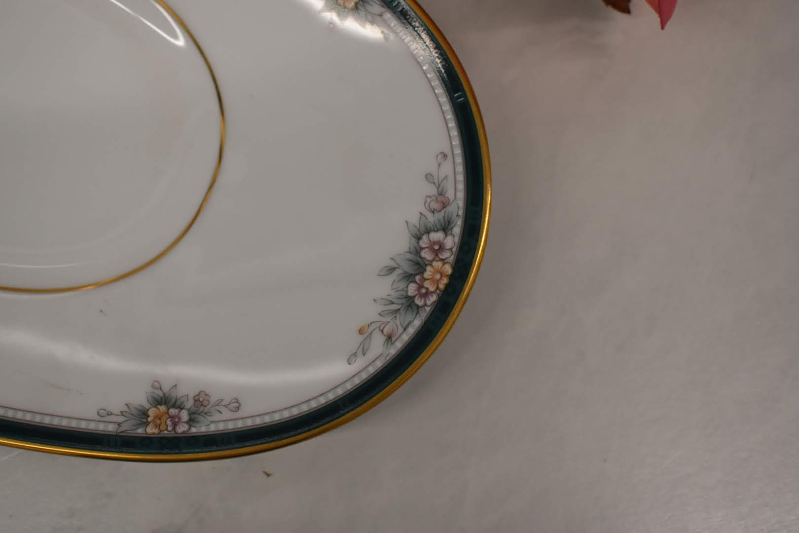 Noritake Landon - Fine Porcelain China - White Green Color - Small Platter