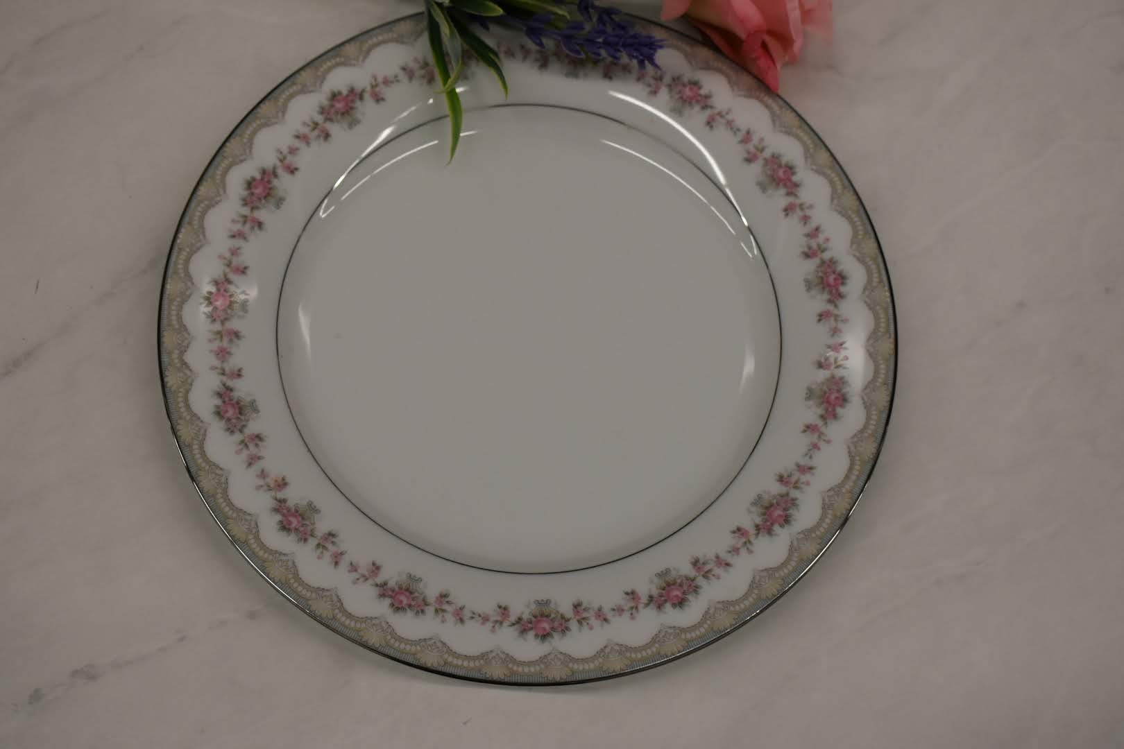 Noritake Glenwood - Fine Porcelain China - Platinum Rim - 5770 pattern - Plate Platter