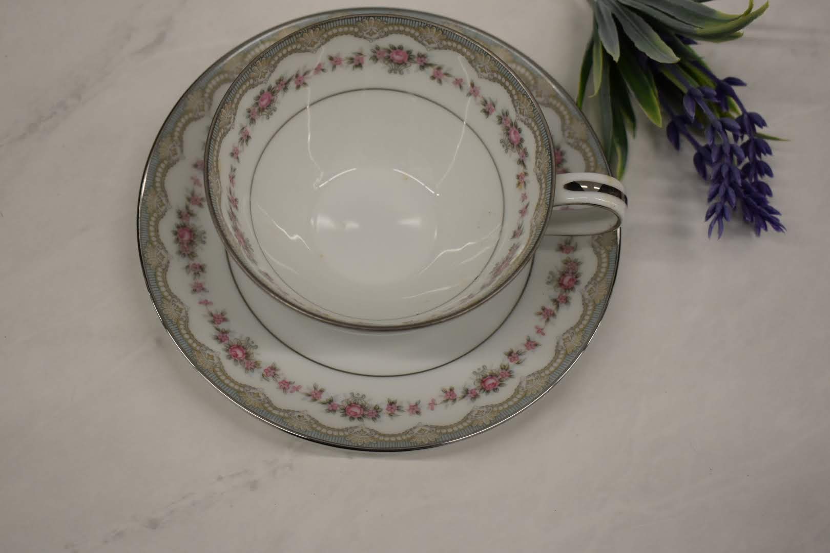 Noritake Glenwood - Fine Porcelain China - Platinum Rim - 5770 pattern - Cup and Saucer