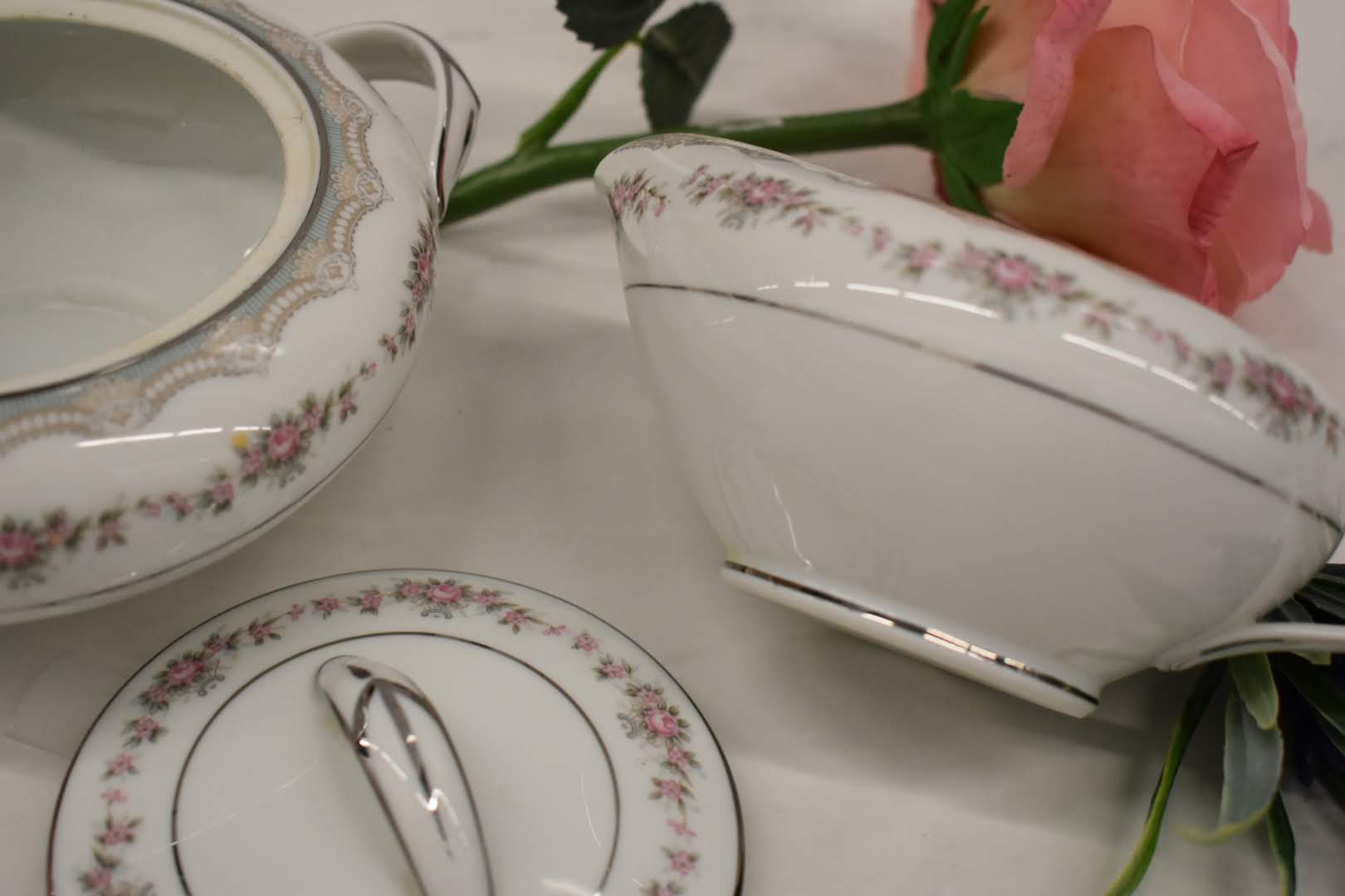 Noritake Glenwood - Fine Porcelain China - Platinum Rim - 5770 pattern - Sugar Bowl and Creamer