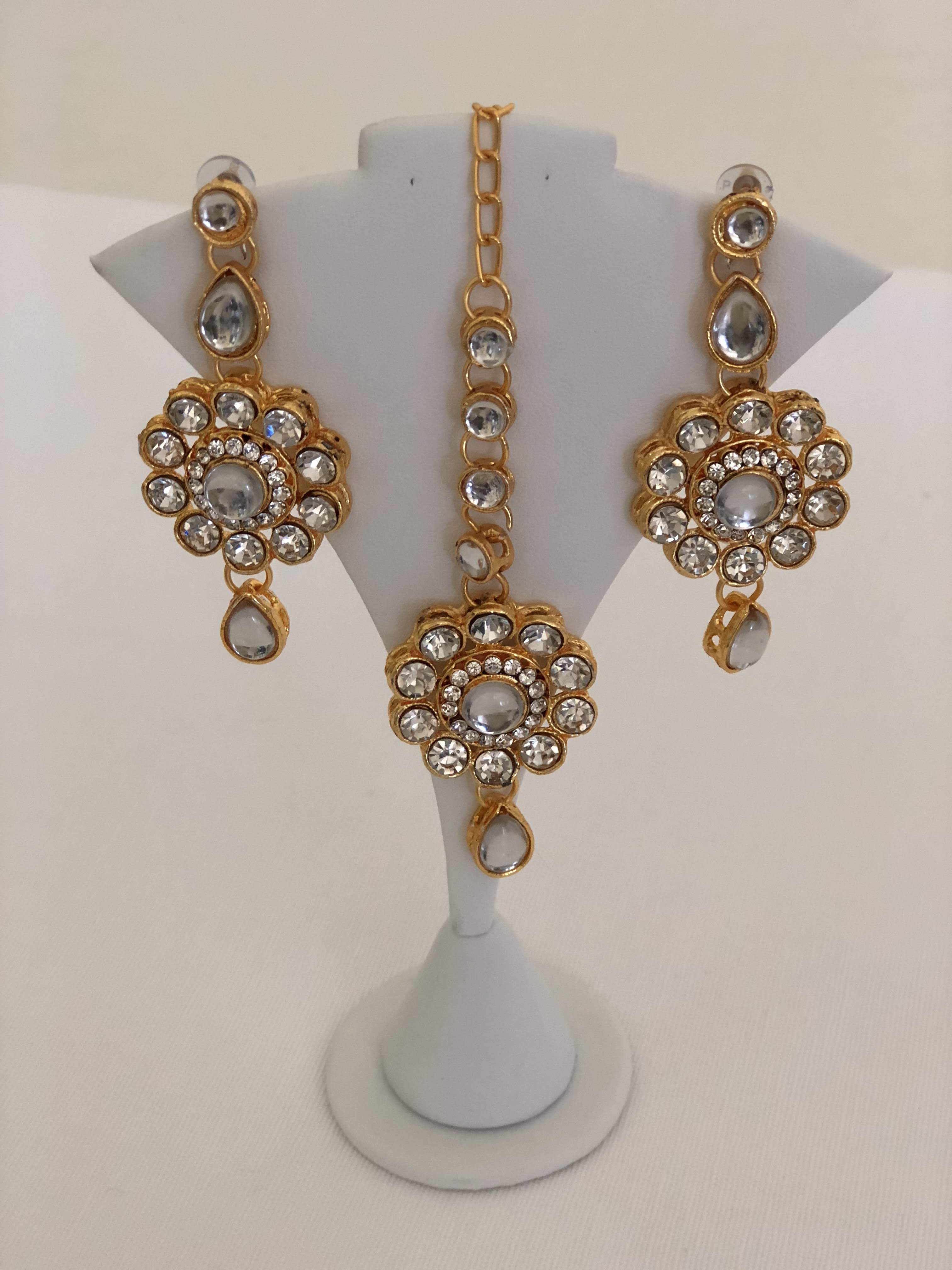 Pearl Beads And Kundan - Necklace Set
